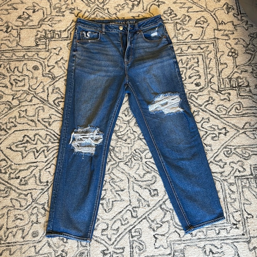 American Eagle Mom Straight Jean